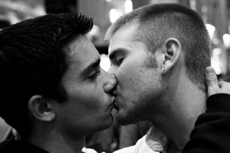 gay-men-kissing-84555978882.jpg