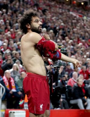 Mo Salah 0_Liverpool-v-Paris-Saint-Germain-UEFA-Champions-League-Group-C-Anfield.jpg