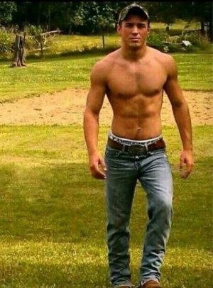 69901b9adfda42543aa0723be2021fb7--cute-country-boys-country-men.jpg