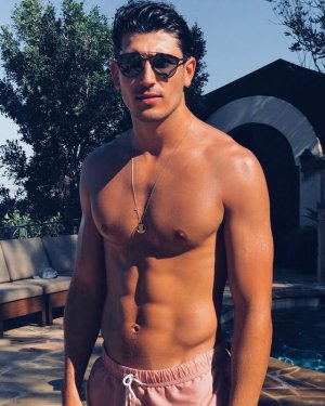 Elliot Clements-Hill.jpg