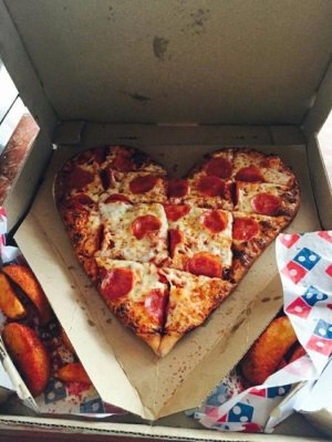 vdaypizza.jpg