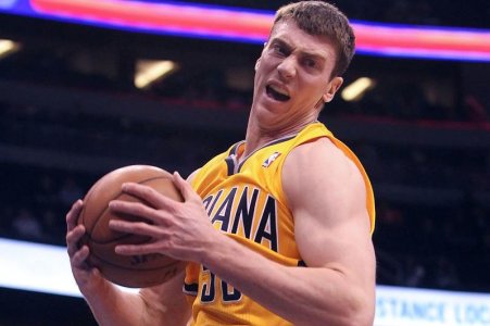 TYLER HANSBROUGH - BASKETBALL.jpg