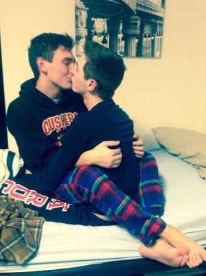 e4e4dfe76cd2e8078c87c6857c3880f8--cute-gay-couples-lgbt-couples.jpg