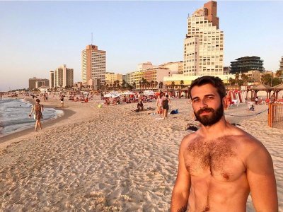 Frishman Beach, Tel Aviv.jpg