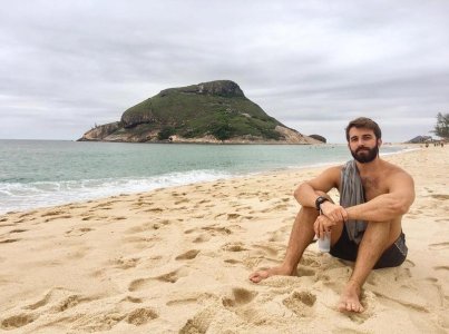 No place like home. Praia do Pontal.jpg