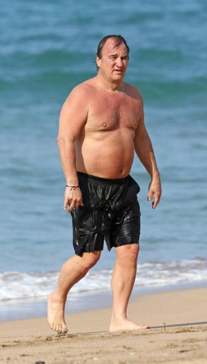 0404-men-beach-012-480w.jpg