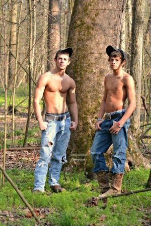 b7cd3c955b37c654f42da20ee8f4f0e0--redneck-boys-country-guys.jpg