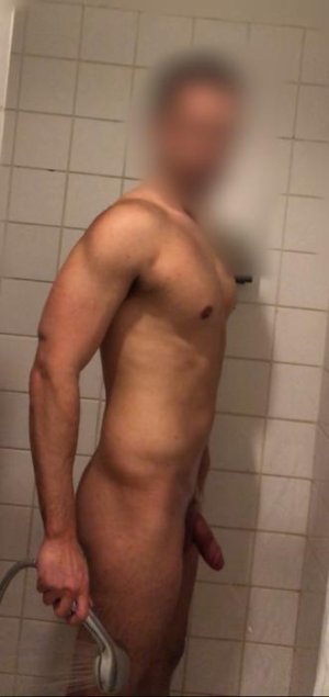 HAVIN  A  SHOWER  .jpg