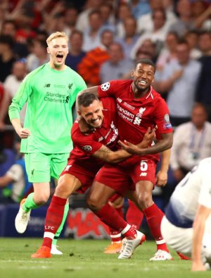 final whistle Dejan Lovren and Gini Wijnaldum (2).jpg