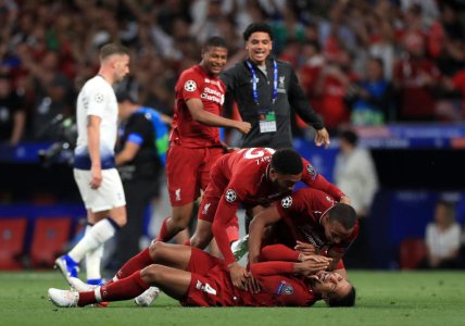 Virgil van Dijk on floor (2).jpg