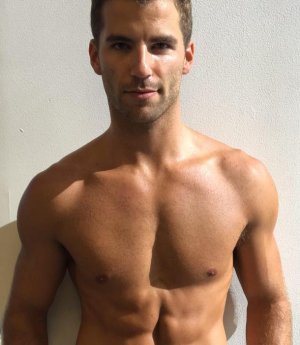 Taylor Phillips 19984513.jpg