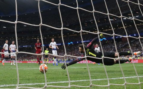 Divock Origi scoring (3).jpg