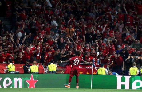 Divock Origi celebrating scoring (2).jpg
