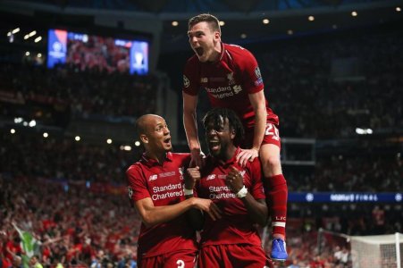 Divock Origi celebrating scoring (3).jpg