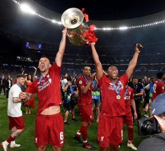 Dejan Lovren and Daniel Sturridge.jpg