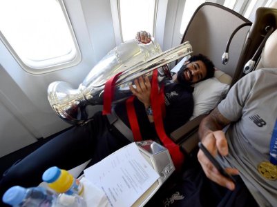 on the plane-Mo Salah (1).jpg