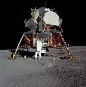 apollo-11-lunar-module-ht-jt-190711_hpEmbed_1x1_992.jpg