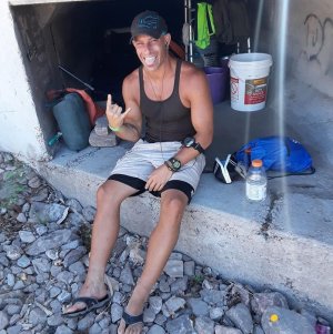 MIKE ROBERTS 6_n.jpg