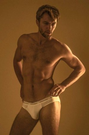 B8F69101-2A06-4852-B30F-E0417327EC1B.jpg B8F69101-2A06-4852-B30F-E0417327EC1B.jpg