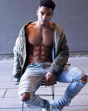 DB9715C1-DE34-4AA8-A308-B20FB3FE8BB3.jpg DB9715C1-DE34-4AA8-A308-B20FB3FE8BB3.jpg