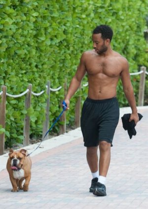 Celebrity_Men_and_Their_Dogs _15.jpg