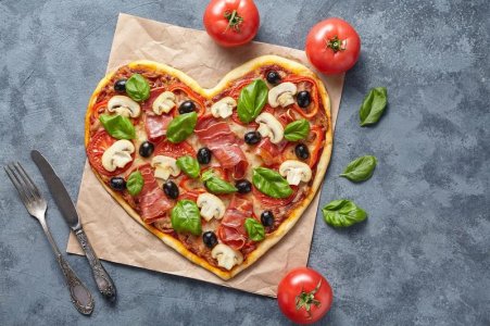 valentines-day-pizza.jpg
