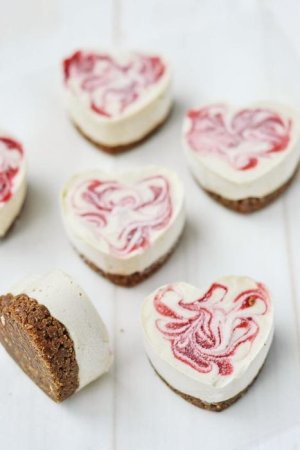 Mini Strawberry Cheesecakes.jpg