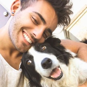 Hot-Dudes-With-Dogs-Instagram-Is-The-Ultimate-Internet-Eye-Candy-58d4205ccd109-jpeg__605.jpg