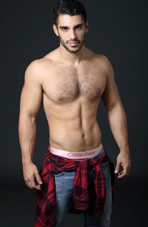 Alex Lo 11351621.jpg