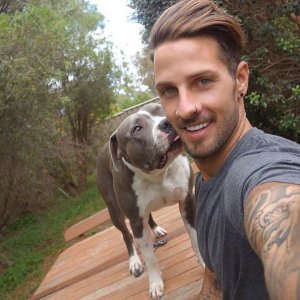 Hot-Dudes-With-Dogs-Instagram-Is-The-Ultimate-Internet-Eye-Candy-58d4da9fbf6de__605.jpg