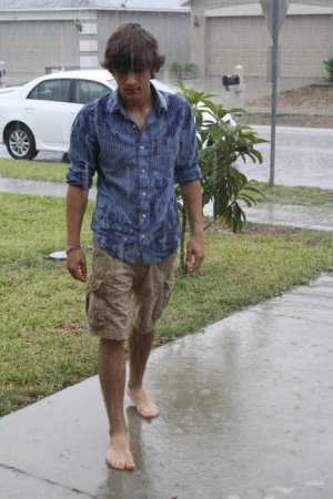 0a1efab73f36659d5037c08fd3656417--barefoot-men-the-rain.jpg