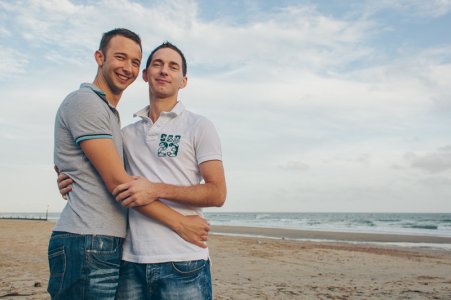 Romantic-fun-gay-couple-photography.jpg