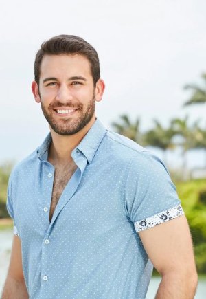 Derek_Bachelor in Paradise_6.jpg