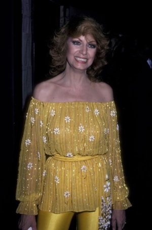 Dottie West, 1981 countryliving.jpeg.jpg
