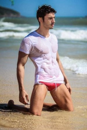 e8c3913835c3fca5baec2c7ecf4a5b42--wet-t-shirt-t-shirt-men.jpg