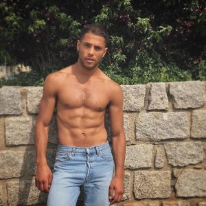 Isha Blaaker 35102626.jpg