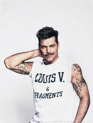 Ricky Martin para Ocean Drive Magazine por Warwick Saint.jpeg.jpg