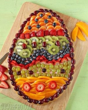 egg-shaped fruit pizza.jpg