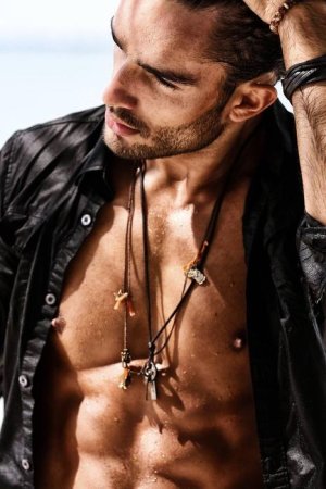 Vogue-Andre Costa-sexy-men-hot-men.jpg