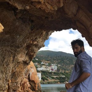 Manos Tzagarakis 29738022.jpg