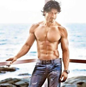 Vidyut Jamwal The golden rule about eating before you sleep.jpeg.jpg