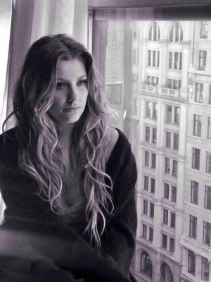 Ella Henderson Wears Sweet Pea Jewellery Necklace.jpeg.jpg