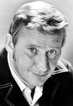 Dave Madden, Grumpy Manager on ‘The Partridge Family,’ Dies at 82.jpeg.jpg
