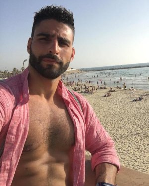 Tel Aviv beachfront.jpg