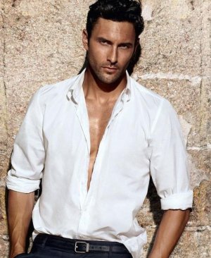 Noah Mills 526231.jpg