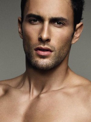 Noah Mills tumblr_ngfpx6ZSYq1qfin5no1_640.jpg