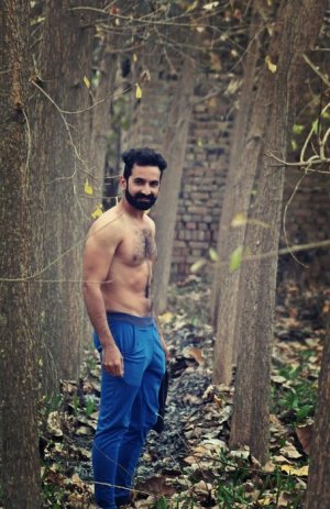 2 ENHMQJYX0AASX4_.jpg