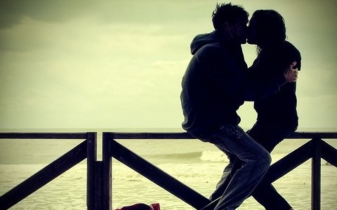 Cute-Romantic-Couple-Kissing-Kiss-56_large.jpg