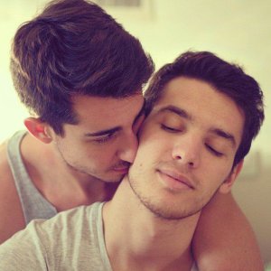 d631304a9b635fecf7abe8e5b52ded19--gay-romance-gay-couple.jpg