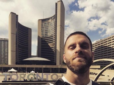 Toronto City Hall 13597756.jpg